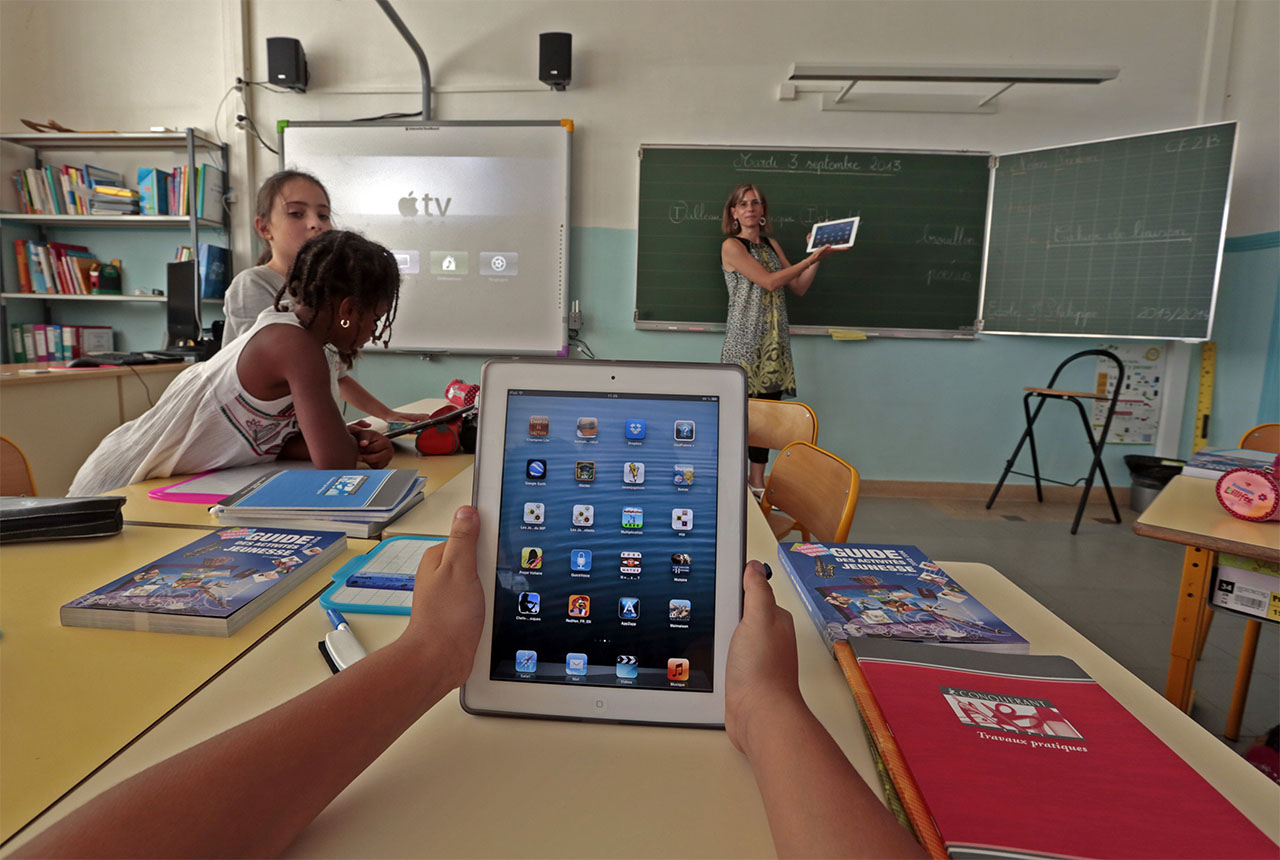 electronic devices used in education